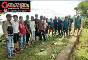 Himpunan Nelayan Seluruh Indonesia (HSNI) Gerakan Aksi Peduli Danau Mawang. 