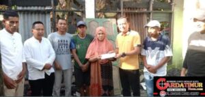 Group Persaudaraan Bajeng-Bajeng Barat Mengunjungi Korban Kebakaran Dusun Renggang Desa Tanabangka Bajeng Barat. 