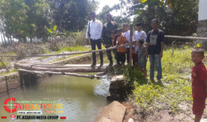 Anak 10 Tahun Tenggelam di Saluran Irigasi, Personel Polsek Pallangga Turun ke TKP. 