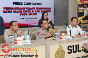 POLDA SULSEL GELAR KONFERENSI PERS PENGUNGKAPAN MAYAT DALAM KOPER DI PANGKEP. 