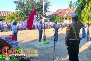 Kasat Lantas Polres Takalar Jadi Irup di Sekolah, Ajak Siswa Tertib Dalam Berlalu Lintas. 