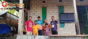 Kapolres Jeneponto AKBP Widi Setiawan Kunjungi Asrul, Bocah Penyapu Jalan yang Berbakti kepada Ibunya. 