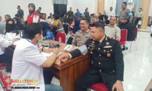 Personel Polres Gowa Ikuti Donor Darah Peringati 96 Tahun Sumpah Pemuda. 