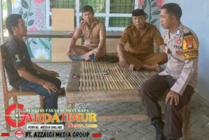 Bhabinkamtibmas Bripka Ahmad Kamel Ajak Warga Jaga Kamtibmas Jelang Pilkada. 