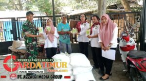 Babinsa Koramil 1409-06/Bajeng Mendampingi penyaluran Pupuk Hayati Kepada Kelompok Tani Tanetea.