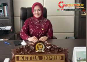Andi Tenri Walinonong Perempuan Cantik Pertama Cetak Sejarah ketua DPRD Bone.  