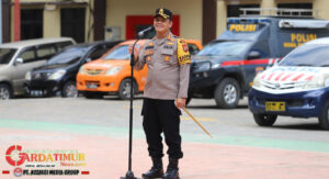 Kapolres Gowa Pimpin Upacara Penyerahan Hand Traktor Kepada Bhabinkamtibmas Polres Gowa.