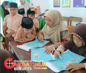 Dosen dan Mahasiswa PGMI FTK UIN Alauddin Makassar Lakukan Pengabdian Masyarakat di MI Asshalihin Gowa