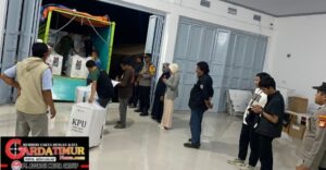 Kapolres Jeneponto Pimpin Pengamanan Massa di PPK Kelara.