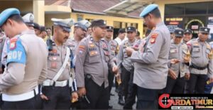 Sie Propam Polres Takalar Lakukan Pemeriksaan dan Pengecekan Senpi Dinas Polri. 