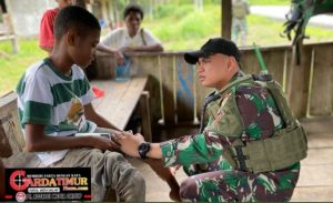 Yonif 131/BRS Anjangsana Dan Berikan Pelayanan Kesehatan Di Kampung Wembi Papua