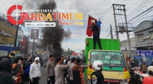 Ada Apa ?..SAPMA PP GOWA Segel Toko Bintang. di Aksi Unjuk Rasa Jilid II ,