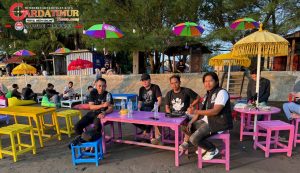 Pesona Senja di Pantai Topejawa, Destinasi Favorit di Takalar.