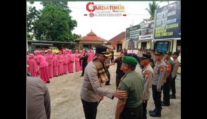 Kapolres Gowa Kunjungan Kerja di Polsek Bontonompo, Motivasi Personel Jadilah Polisi Presisi Terbaik. 
