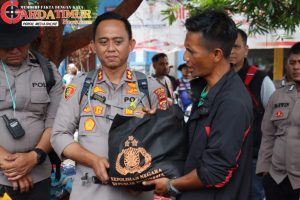 Medan Ekstrem Tak Halangi Aksi Kemanusiaan, Kapolres Aceh Tengah Terobos Desa Terisolir dengan Motor Trail