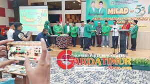 Ketua Panti Asuhan Samsidar Jalling, Ustaz Nasrul S.Pd Terima Santunan Simbolis pada Milad PPP Papua Selatan