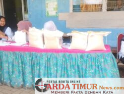 Warga  Desa Banggae Terima 567 Paket Sembako.