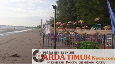 Sunset View Cafe, Menawarkan Spot Foto Yang Indah di Wisata Pantai Topejawa.