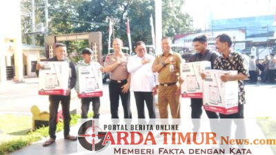 Kelompok Tani Binaan Polri Terima Bantuan Alsintan Dari Bupati Takalar.