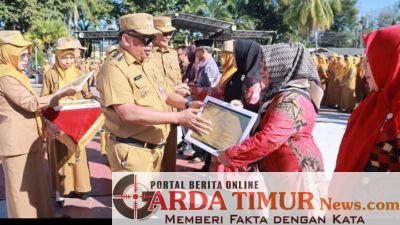 Penyerahan Penghargaan Purna Bakti Pada Apel Gabungan, Bupati Takalar Tekankan Disiplin ASN.