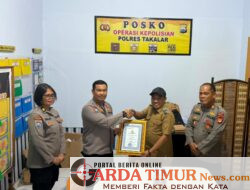 Desa Biringkassi Ukir Prestasi, Boyong Juara I Satkamling dan Box Sarana Kontak dari Polda Sulsel