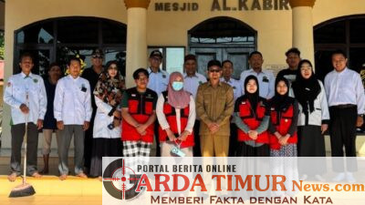 PEMERINTAH DESA BONTOKASSI KOLEBORASI DENGAN KUA GALSEL GELAR KEGIATAN BERSIH MASJID AL-KABIR BORONG TALA.
